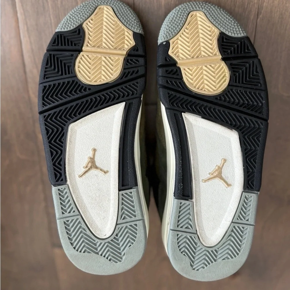 Nike Air Jordan 4 Retro Special Edition Craft Olive Size 6Y/ Womens 7.5 Sneakers